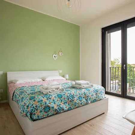 Santa Petronilla - Per Gruppi Con Parcheggio سيينا