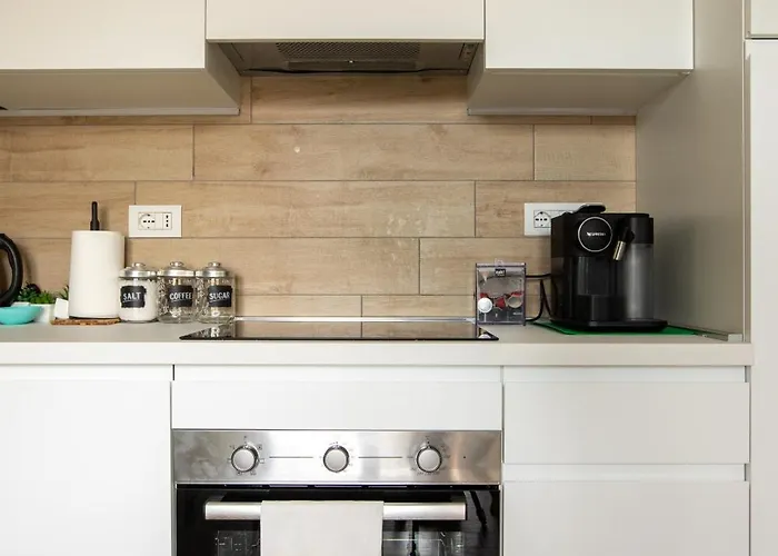 Lägenhet Centro - Moderno Con Parcheggio