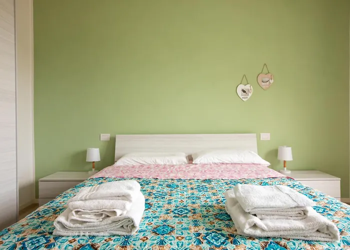 Lägenhet Centro - Moderno Con Parcheggio *