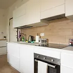 Centro - Moderno Con Parcheggio Privato Daire *