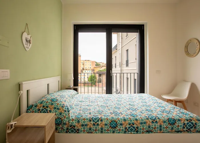 Santa Petronilla - Per Gruppi Con Parcheggio