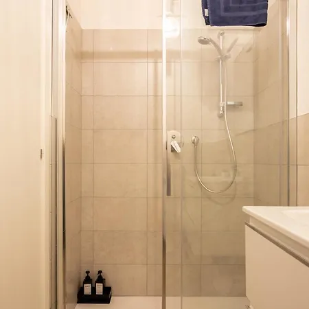 Santa Petronilla - Per Gruppi Con Parcheggio Appartement Sienne